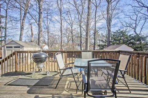 131 Carnarvon Cir, Springfield, MA 01109 photo 38