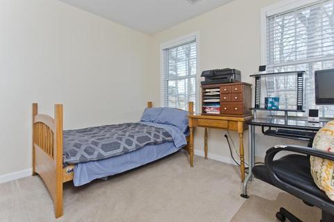 131 Carnarvon Cir, Springfield, MA 01109 photo 23