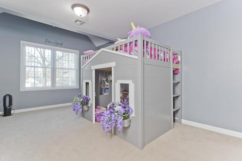131 Carnarvon Cir, Springfield, MA 01109 photo 25