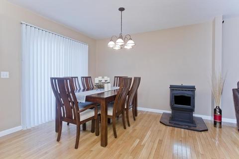131 Carnarvon Cir, Springfield, MA 01109 photo 14