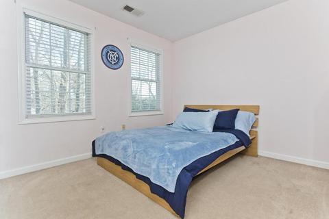 131 Carnarvon Cir, Springfield, MA 01109 photo 31