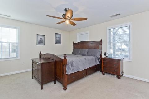 131 Carnarvon Cir, Springfield, MA 01109 photo 37