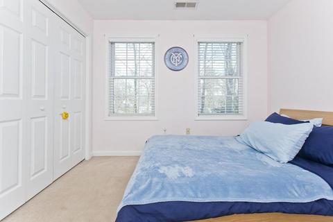 131 Carnarvon Cir, Springfield, MA 01109 photo 32