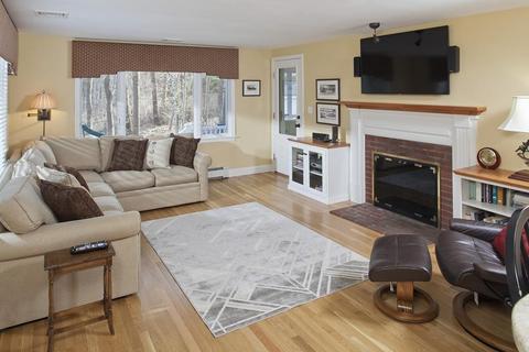 45 So Pleasant St, Hingham, MA 02043 photo 10