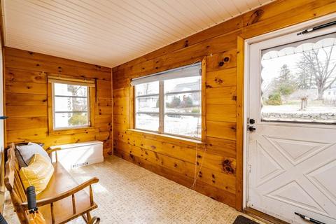 15 Chestnut St, Ware, MA 01082 photo 4