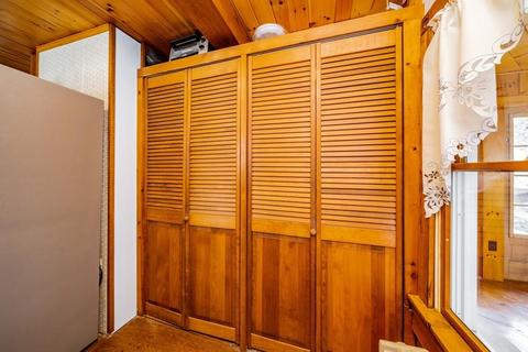 15 Chestnut St, Ware, MA 01082 photo 9