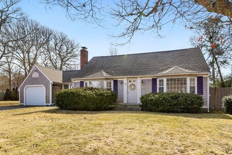73 Lillian Dr, Hyannis, MA 02601 photo 2