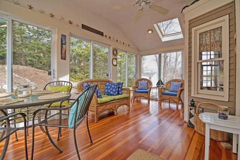 28 Clapp St, Walpole, MA 02081 photo 13