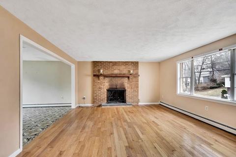36 Stevens St, Stoneham, MA 02180 photo 4