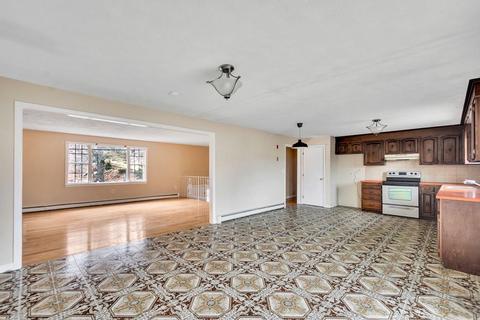 36 Stevens St, Stoneham, MA 02180 photo 8