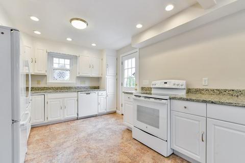 288 Riverside Dr, Dedham, MA 02026 photo 3
