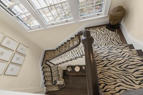 2 Springdale Ave, Wellesley, MA 02481 photo 16