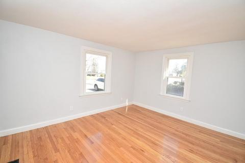 200 Windemere St, Springfield, MA 01104 photo 7