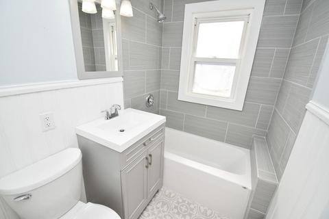 200 Windemere St, Springfield, MA 01104 photo 8