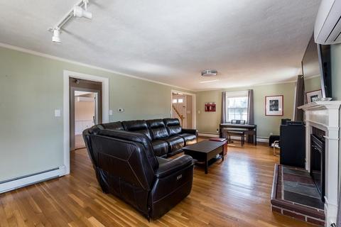 71 Scott Cir, Dedham, MA 02026 photo 14