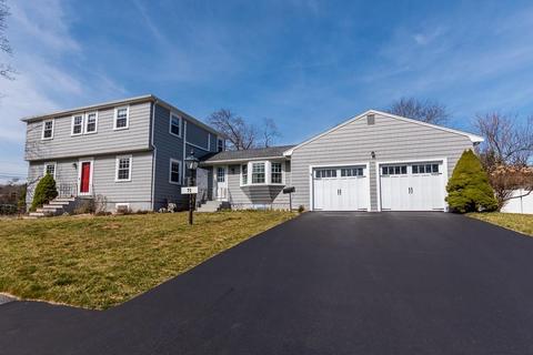 71 Scott Cir, Dedham, MA 02026 photo 1