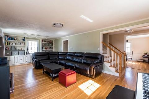 71 Scott Cir, Dedham, MA 02026 photo 16