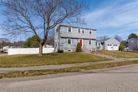71 Scott Cir, Dedham, MA 02026 photo 4