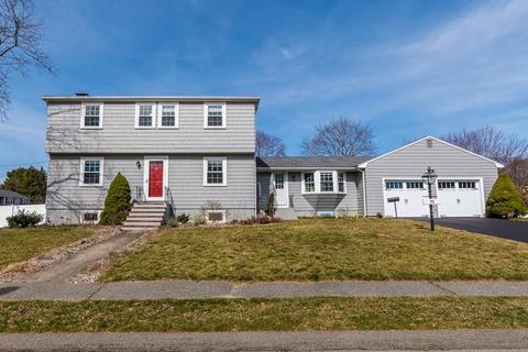 71 Scott Cir, Dedham, MA 02026 photo 3