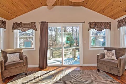 22 Cherry Ave, Stoneham, MA 02180 photo 9