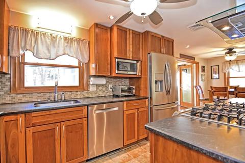 22 Cherry Ave, Stoneham, MA 02180 photo 5