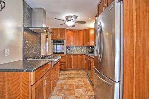 22 Cherry Ave, Stoneham, MA 02180 photo 7