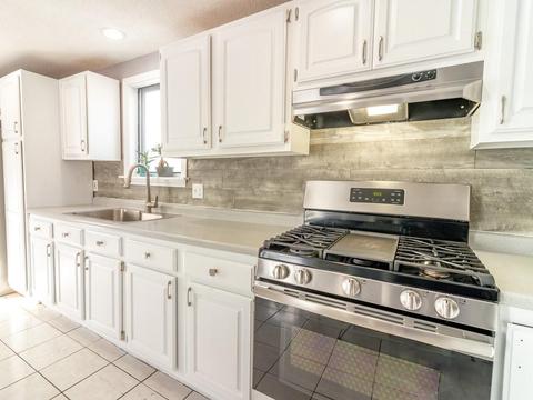 895 Grinnell St, Fall River, MA 02721 photo 10