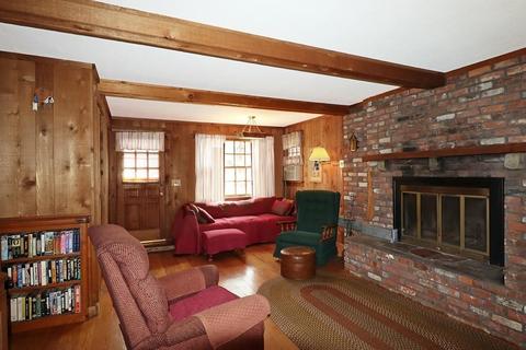 99 Jonquil Dr, Springfield, MA 01119 photo 4