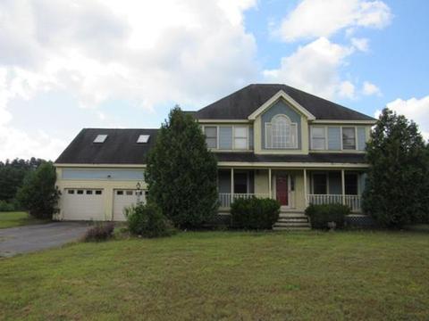 12 Horseshoe Dr, Townsend, MA 01474 photo 1