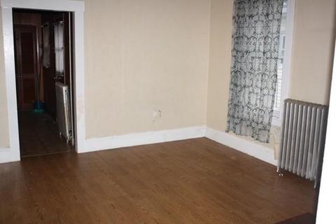 21 Walnut St, Lowell, MA 01852 photo 4