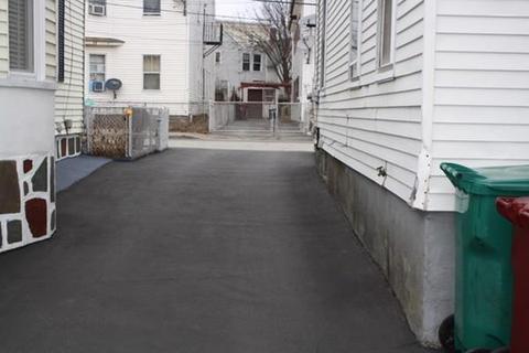 21 Walnut St, Lowell, MA 01852 photo 2
