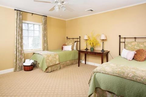 101 Blake Rd, Brookline, MA 02445 photo 20