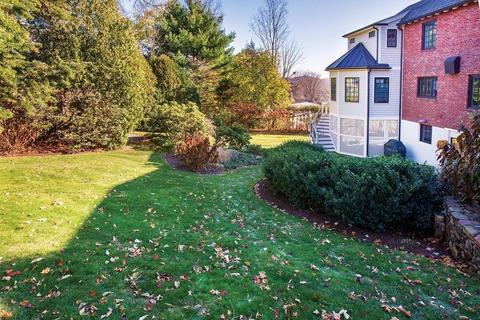 101 Blake Rd, Brookline, MA 02445 photo 25