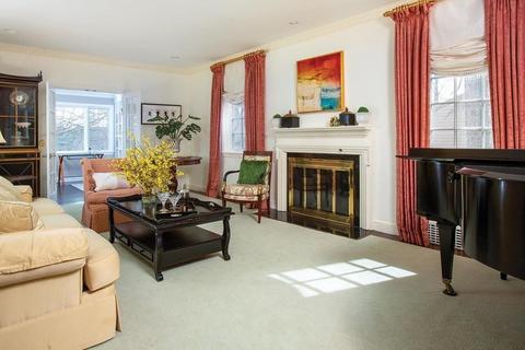 101 Blake Rd, Brookline, MA 02445 photo 13