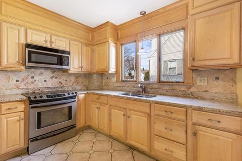 48 Woodlawn Ave, Everett, MA 02149 photo 10
