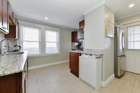 60 Estes St, Everett, MA 02149 photo 9