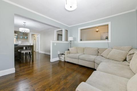 60 Estes St, Everett, MA 02149 photo 3