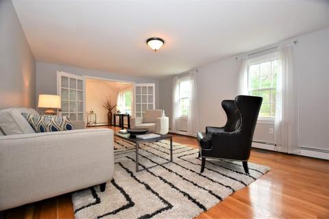 3 Sandy Dr, Acton, MA 01720 photo 2