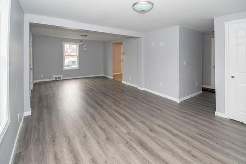 23 Frontenac St, Springfield, MA 01151 photo 3