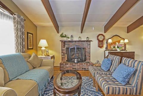 45 Walnut, Millis, MA 02054 photo 4
