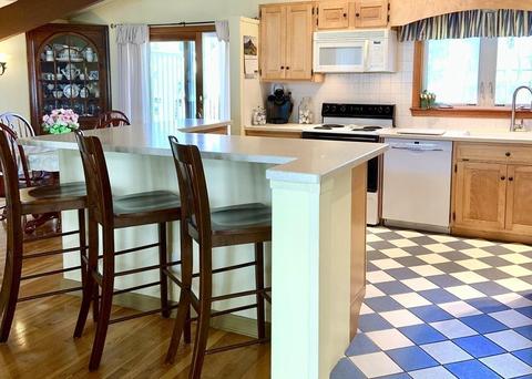 45 Walnut, Millis, MA 02054 photo 8