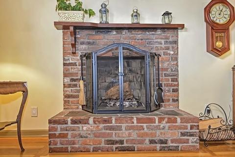 45 Walnut, Millis, MA 02054 photo 5
