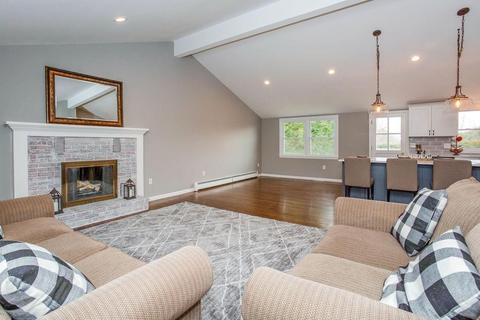 38 Basil Rd, Chicopee, MA 01020 photo 10