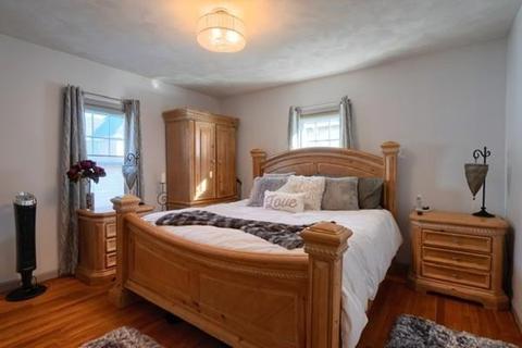 18 Henry St, Everett, MA 02149 photo 15