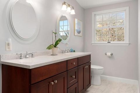 16 Spring Rd, Weston, MA 02493 photo 9