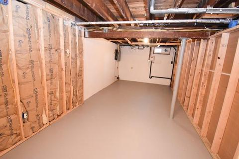 4 Brittany Rd, Springfield, MA 01151 photo 17