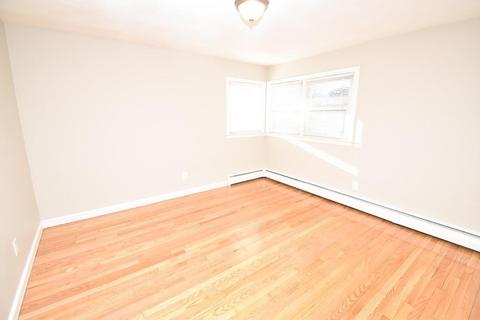 4 Brittany Rd, Springfield, MA 01151 photo 11