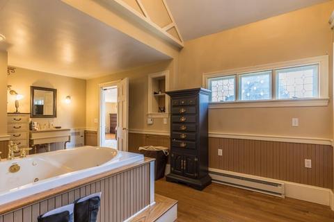 7 Fourwinds Dr, Ashburnham, MA 01430 photo 23