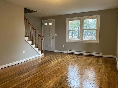 87 Curve St, Springfield, MA 01104 photo 7