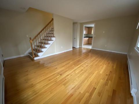 87 Curve St, Springfield, MA 01104 photo 15
